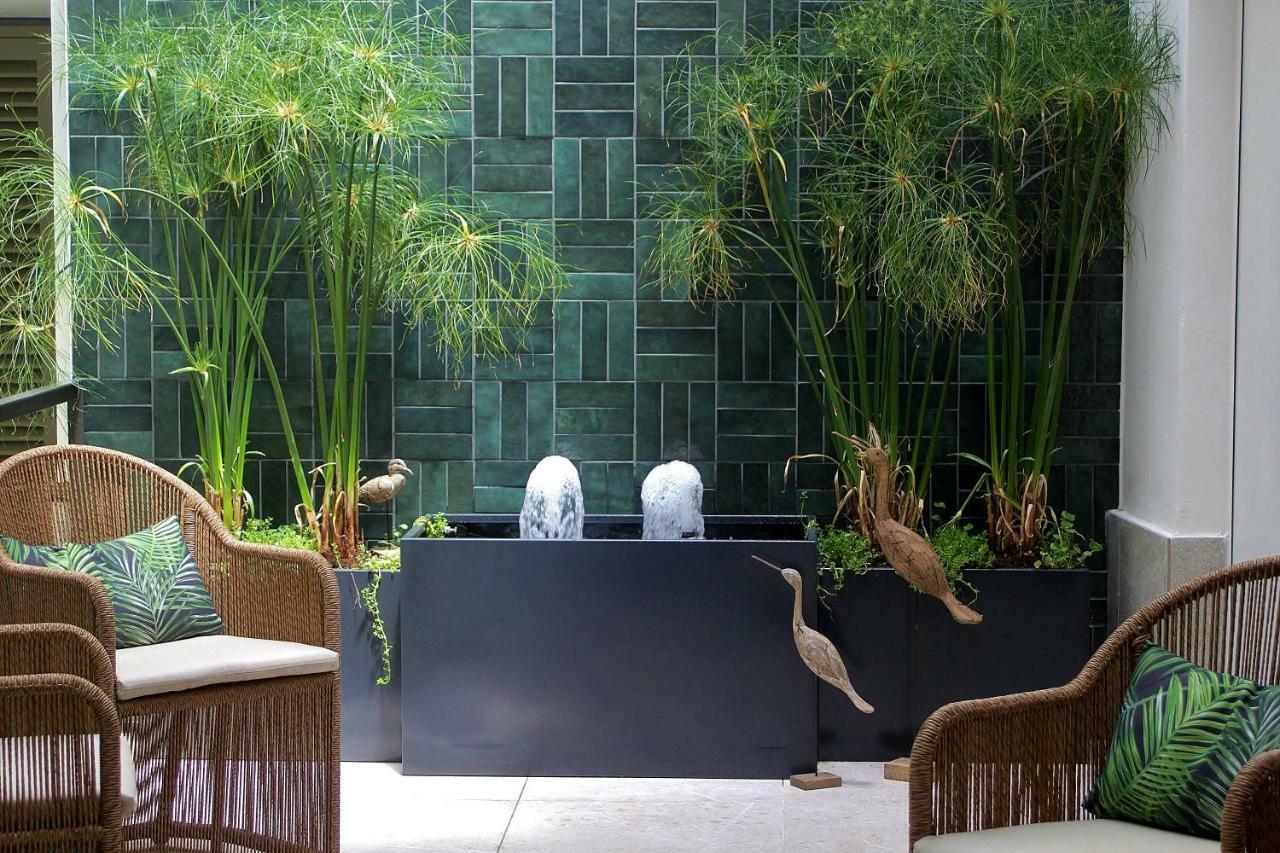 Hotel Antigua Palma - Casa Noble المظهر الخارجي الصورة A contemporary Japanese-style soaking tub