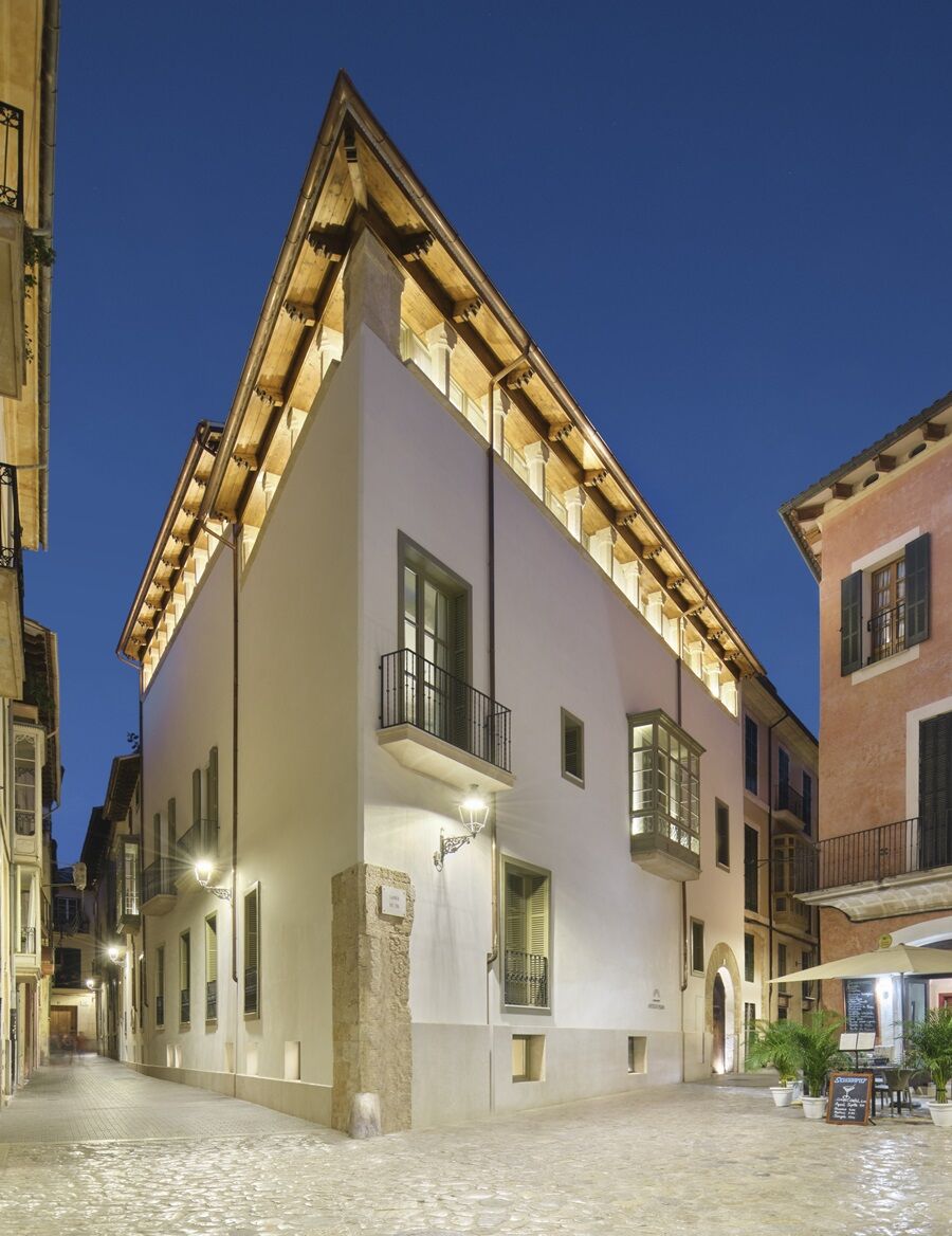 Hotel Antigua Palma - Casa Noble المظهر الخارجي الصورة The museum at night